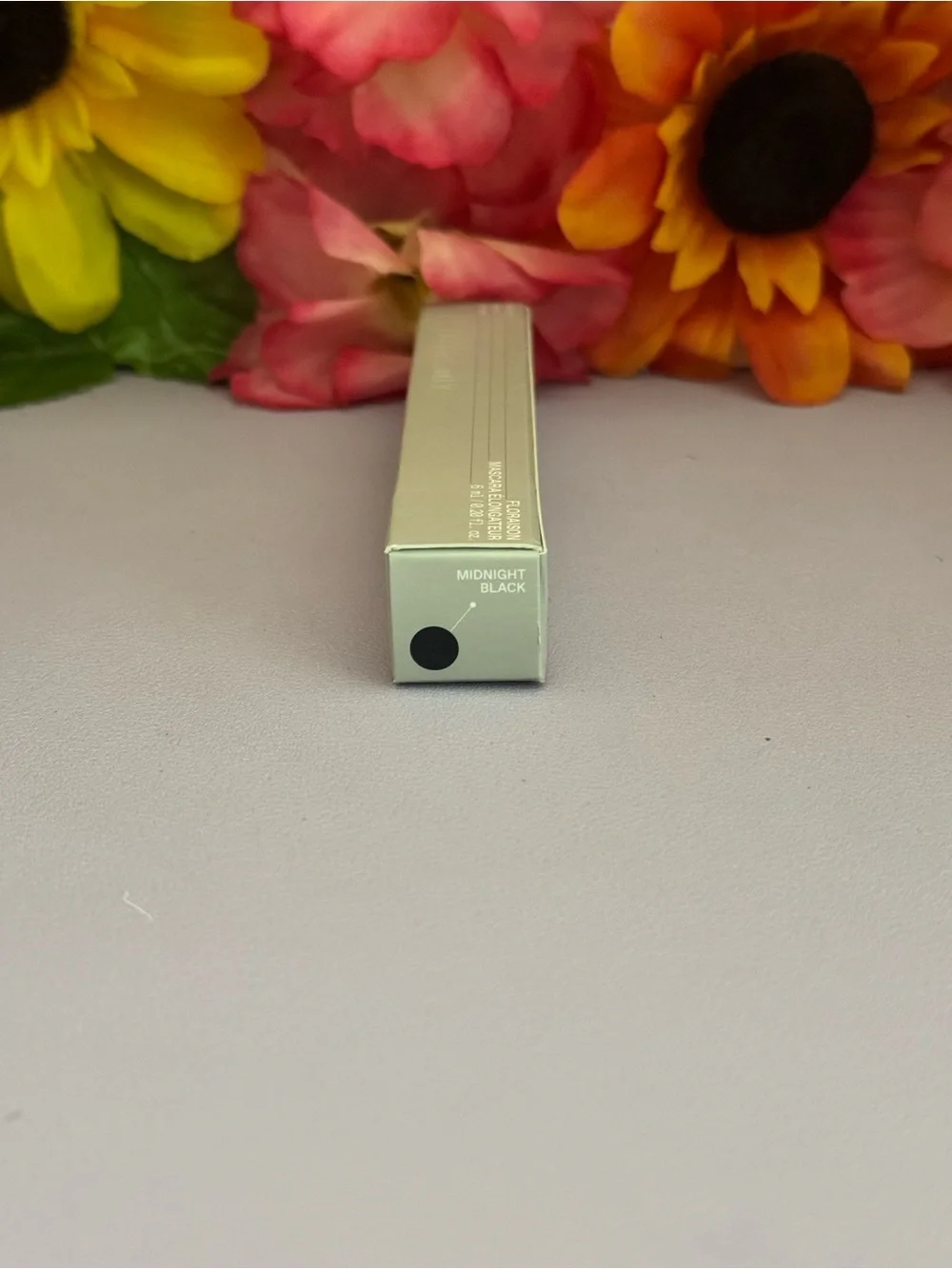 r.e.m. beauty Flourishing Lengthening Mascara — midnight black